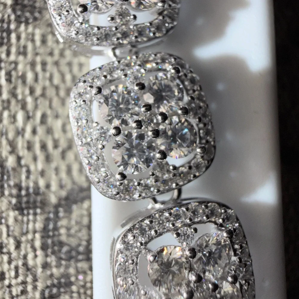 MOISSANITE
925 sterling SILVER 13.00CTW
3500.00 8 inch 11 mm - Picture 10 of 12